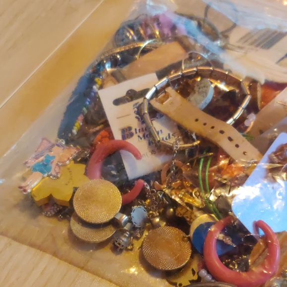 Assorted Jewelry Collection - Picture 2 of 4